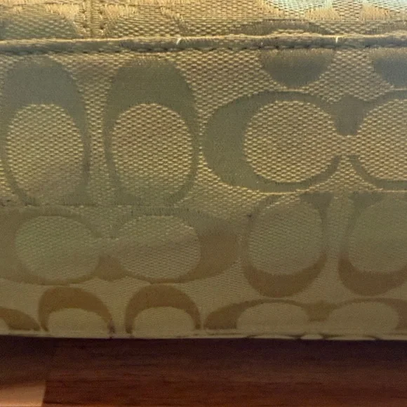 Coach Lime Green Signature Shoulder Bag - Picture 9 of 16